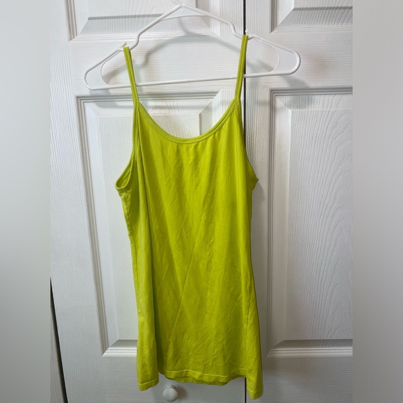 Womens 2X Lime Green Tank Top - Picture 2 of 3